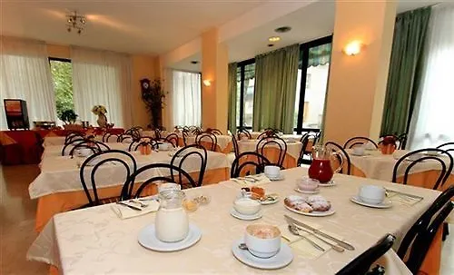 Hotel Atrium Rimini 3*,